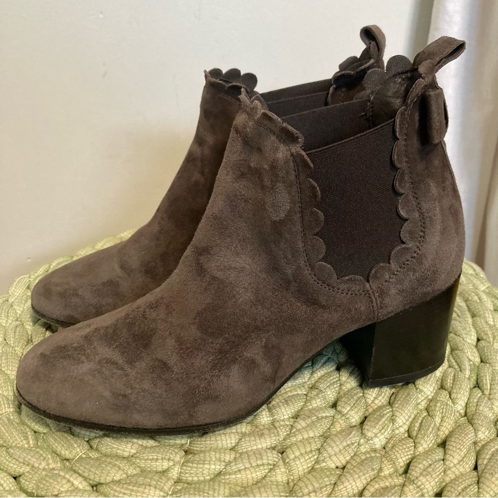 Kate Spade Garden Gray/ Truffle Suede Scalloped Chelsea Ankle Boots Size 7